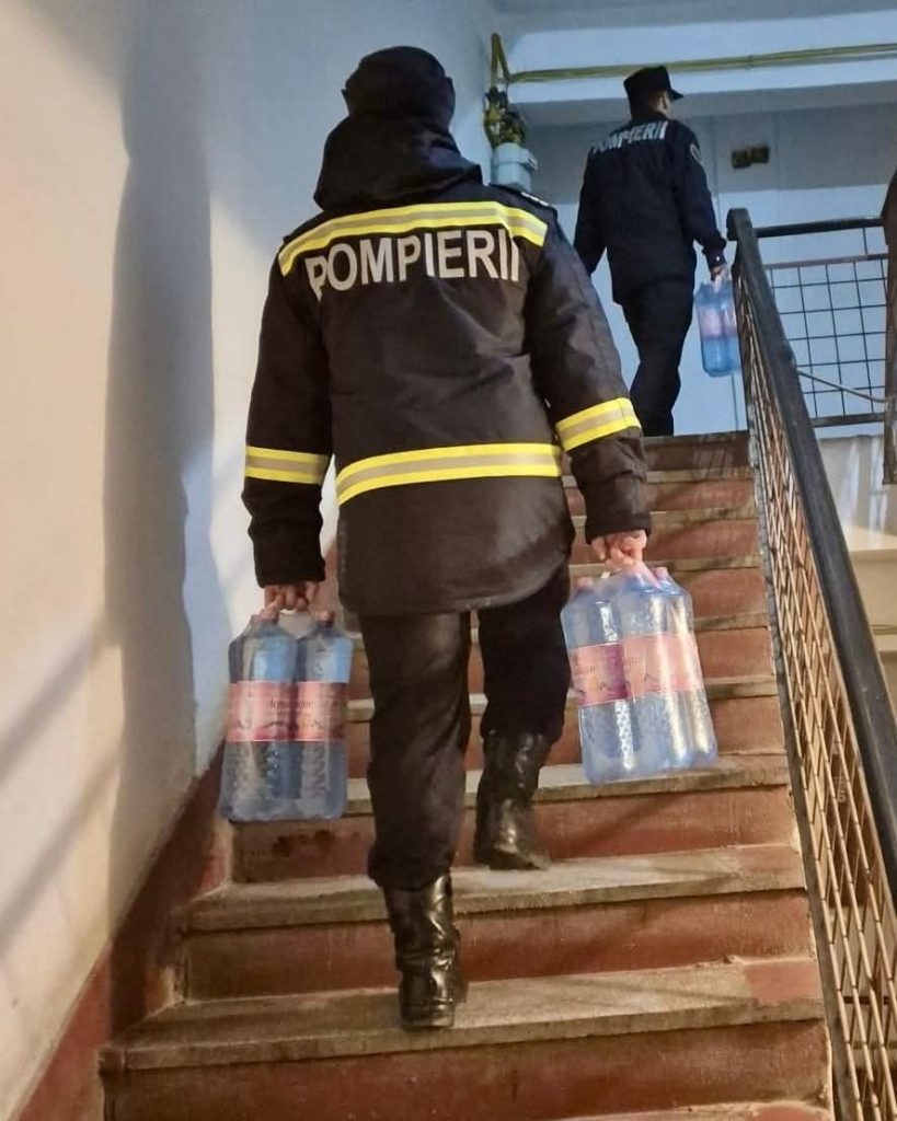 ISU Dâmbovița: Sprijin continuu pentru comunitățile afectate din Prahova și Dâmbovița ISU Dâmbovița: Sprijin continuu pentru comunitățile afectate din Prahova și Dâmbovița