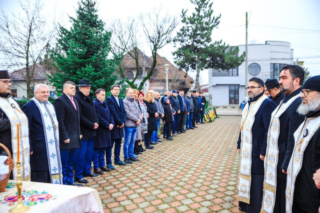 Primăria Titu a  comemorat eroismul Revoluției din Decembrie 1989 