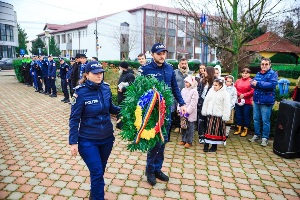Primăria Titu a  comemorat eroismul Revoluției din Decembrie 1989 