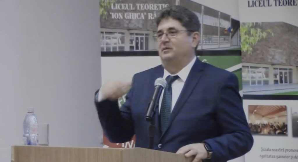 Primarul orașului Răcari, Marius Caravețeanu, despre respect, unitate și sensul imnului național