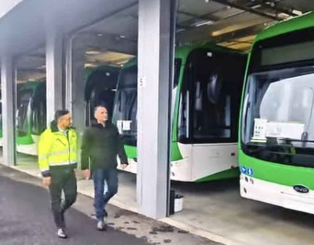 Târgoviște face pasul spre viitor, primele nouă  autobuze electrice au intrat în depou