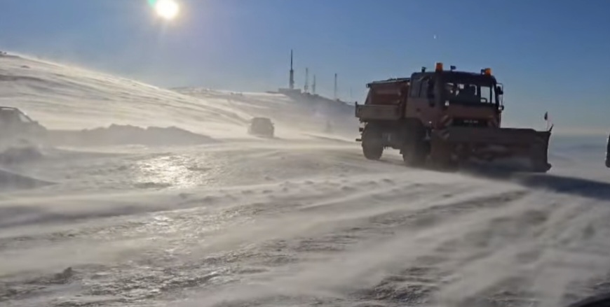 Viscol în zona montană Rânca, avertisment pentru conducătorii auto Viscol în zona montană Rânca, avertisment pentru conducătorii auto