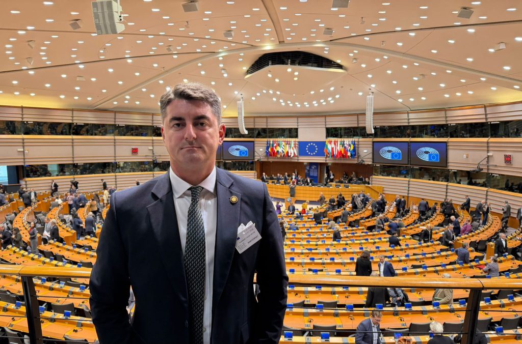 Moment de reculegere la Parlamentul European: senatorul Ciprian Iacob, prezent la comemorarea victimelor Holocaustului
