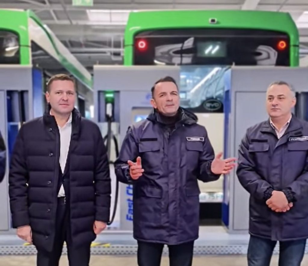 Autobuze electrice pe străzile din Târgoviște: Un pas important spre un oraș mai curat