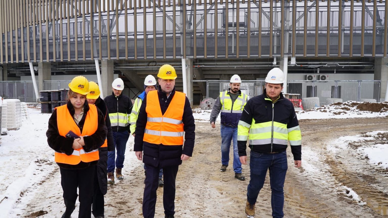 Dâmbovița Arena se apropie de final. Vizită oficială pe șantierul noului complex sportiv