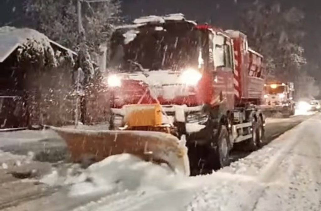 Deszăpezire în Târgoviște ,mobilizare maximă pe fondul Codului Portocaliu