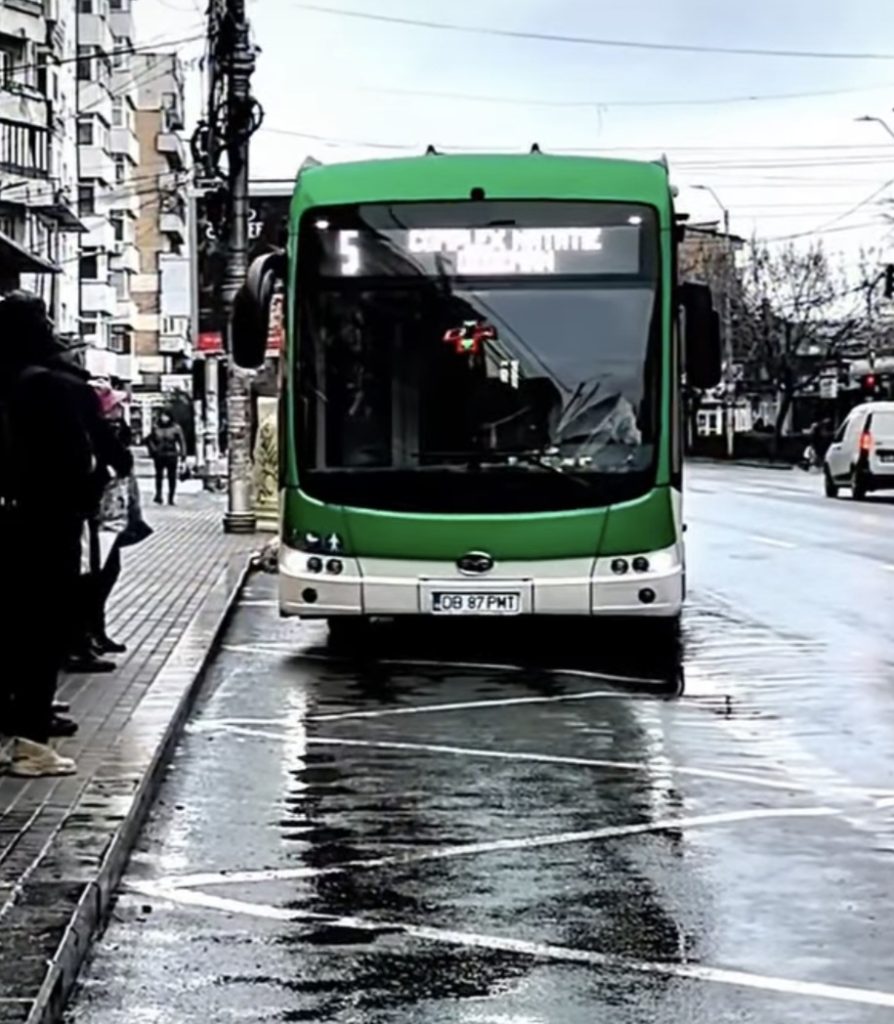 Mobilitate urbană sustenabilă: Autobuzele electrice au început să circule în Târgoviște
