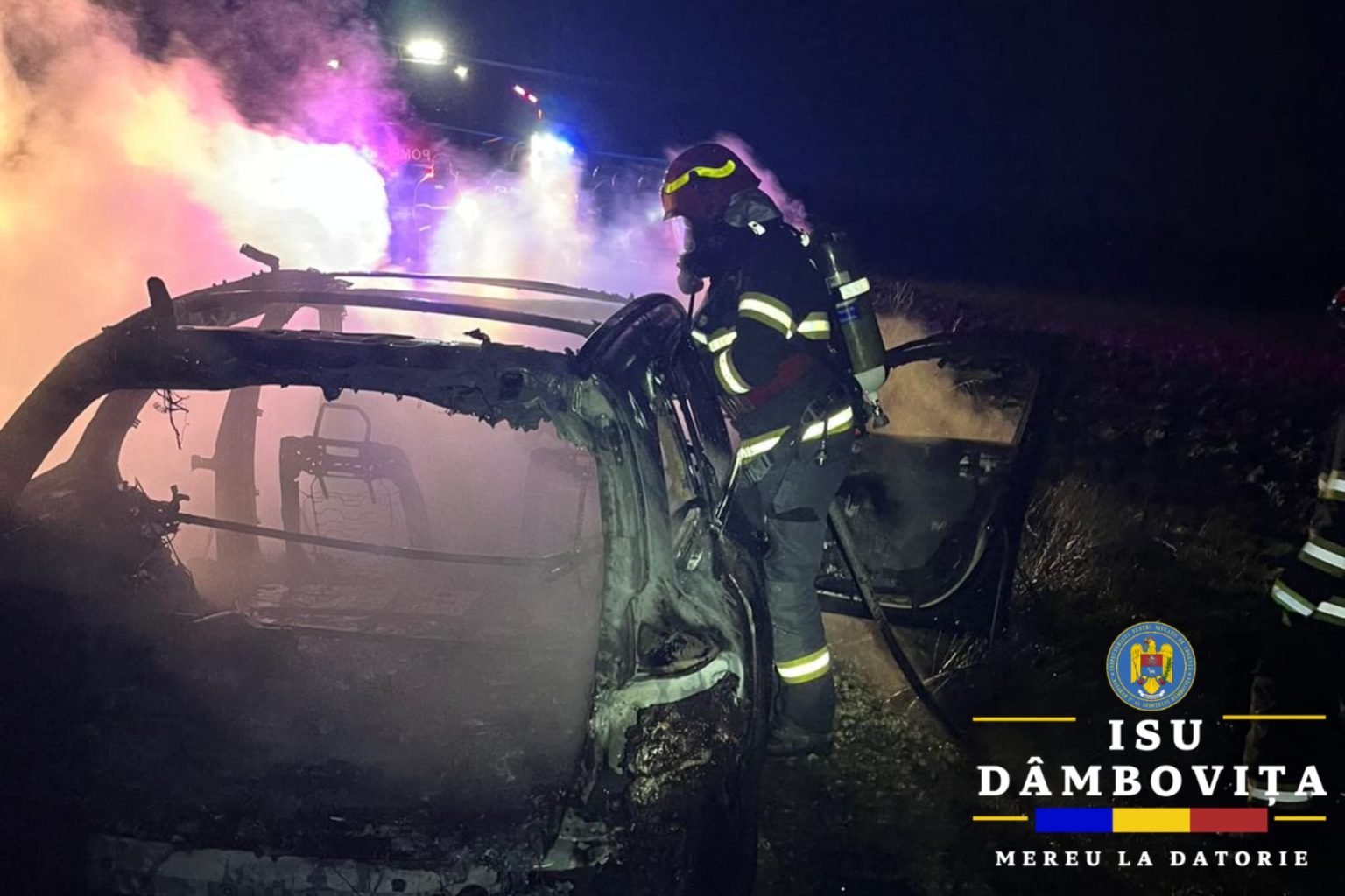 Un autoturism a fost cuprins de flăcări în localitatea Voia, punând în pericol siguranța zonei
