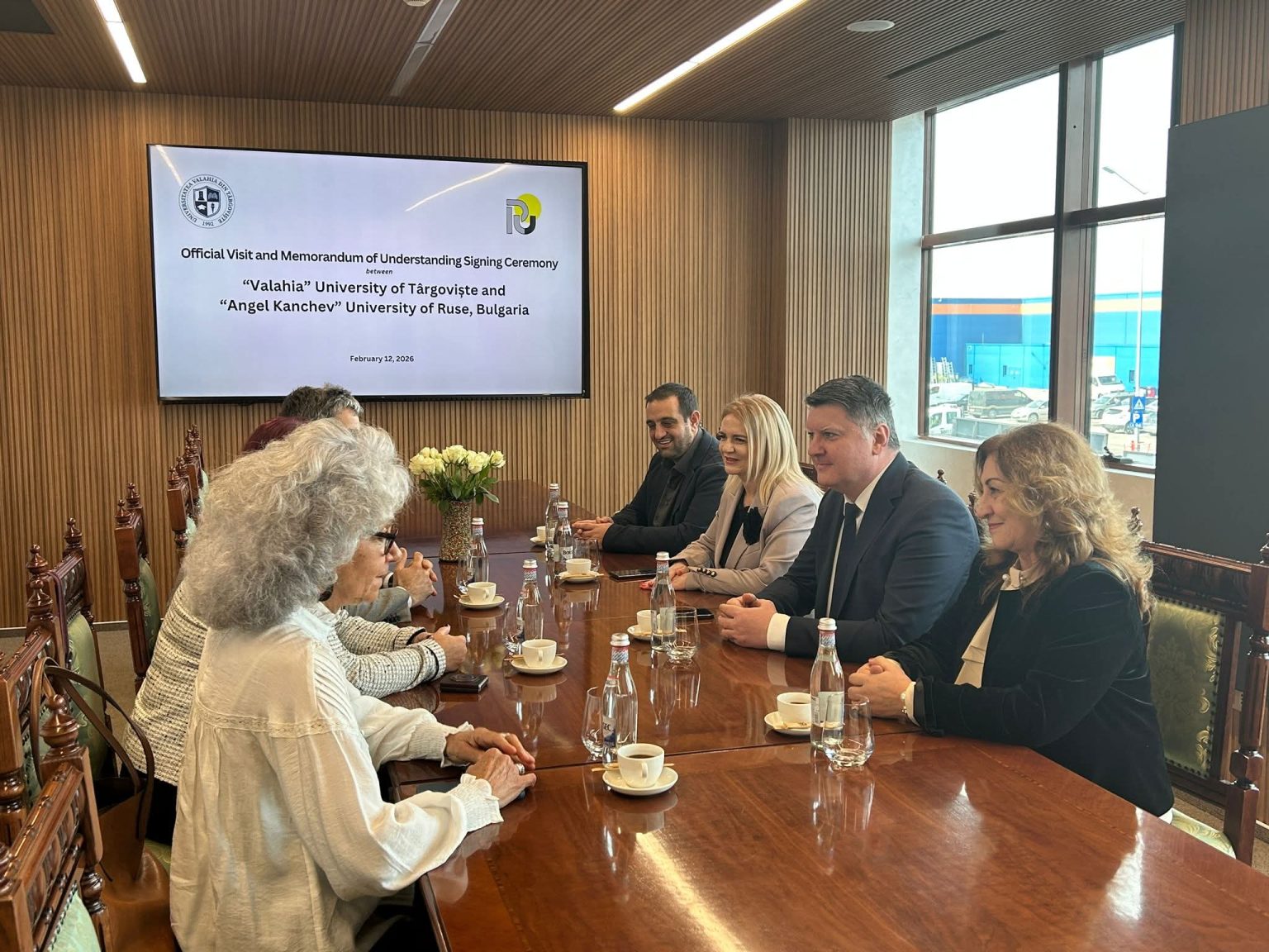 Universitatea „Valahia” și Universitatea „Angel Kanchev” din Ruse au semnat un parteneriat academic Universitatea „Valahia” și Universitatea „Angel Kanchev” din Ruse au semnat un parteneriat academic