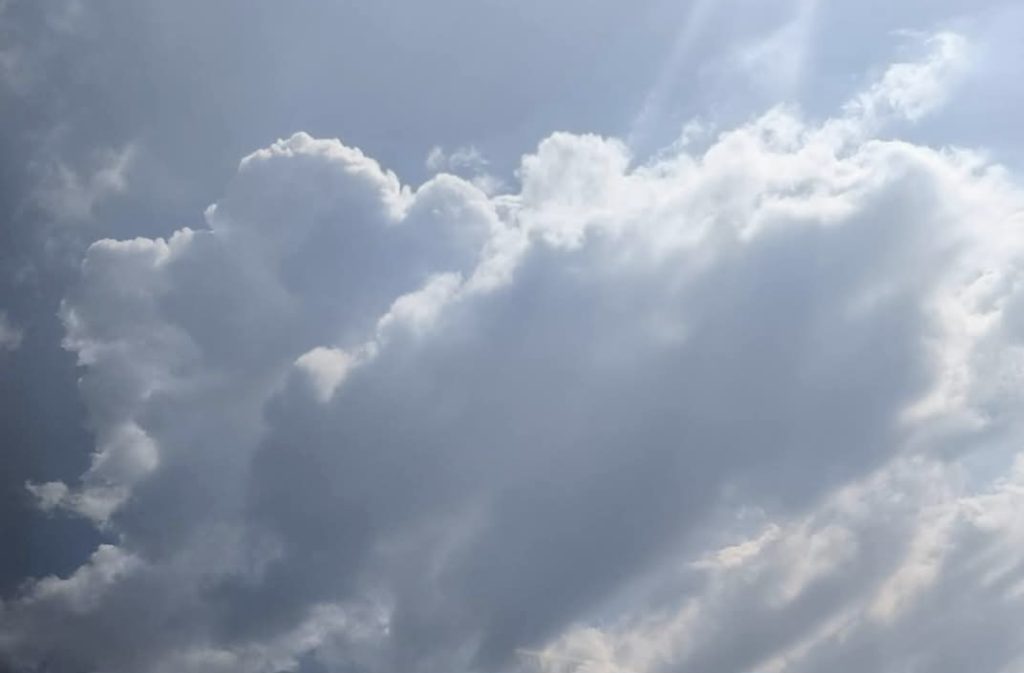 Aer de primăvară dar ANM de informează că se întoarce frigul