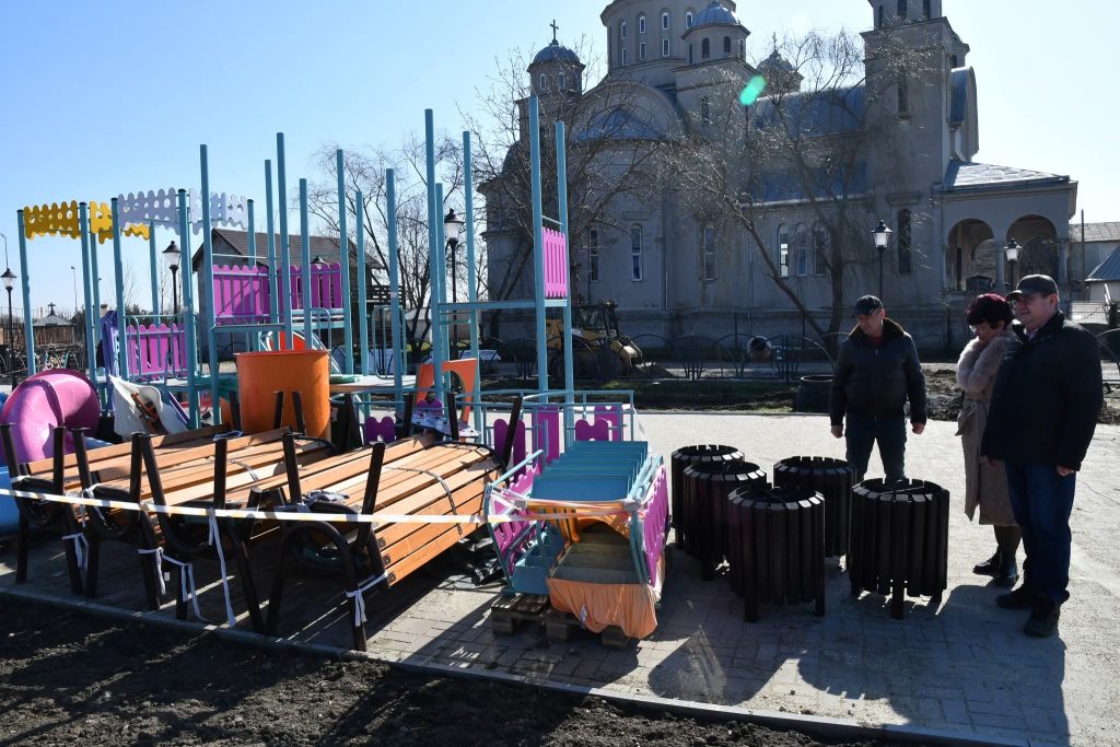 Parcul Eroilor din Răcari prinde contur: modernizare și spațiu de recreere pentru toți