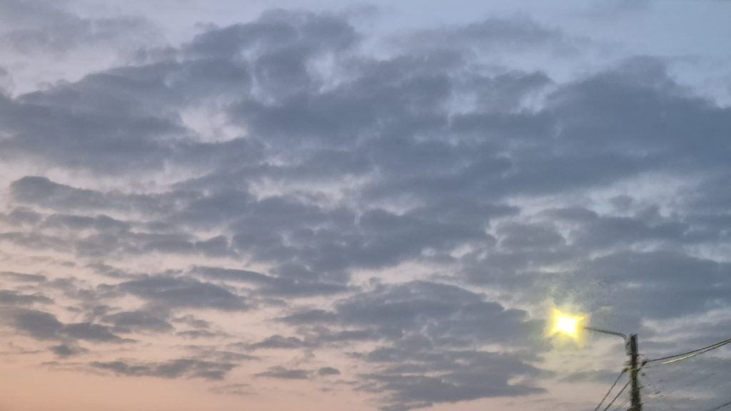 Prognoza meteo: Temperaturi oscilante, vânt intens  și precipitații distribuite neuniform,  în estul și sud-estul țării.