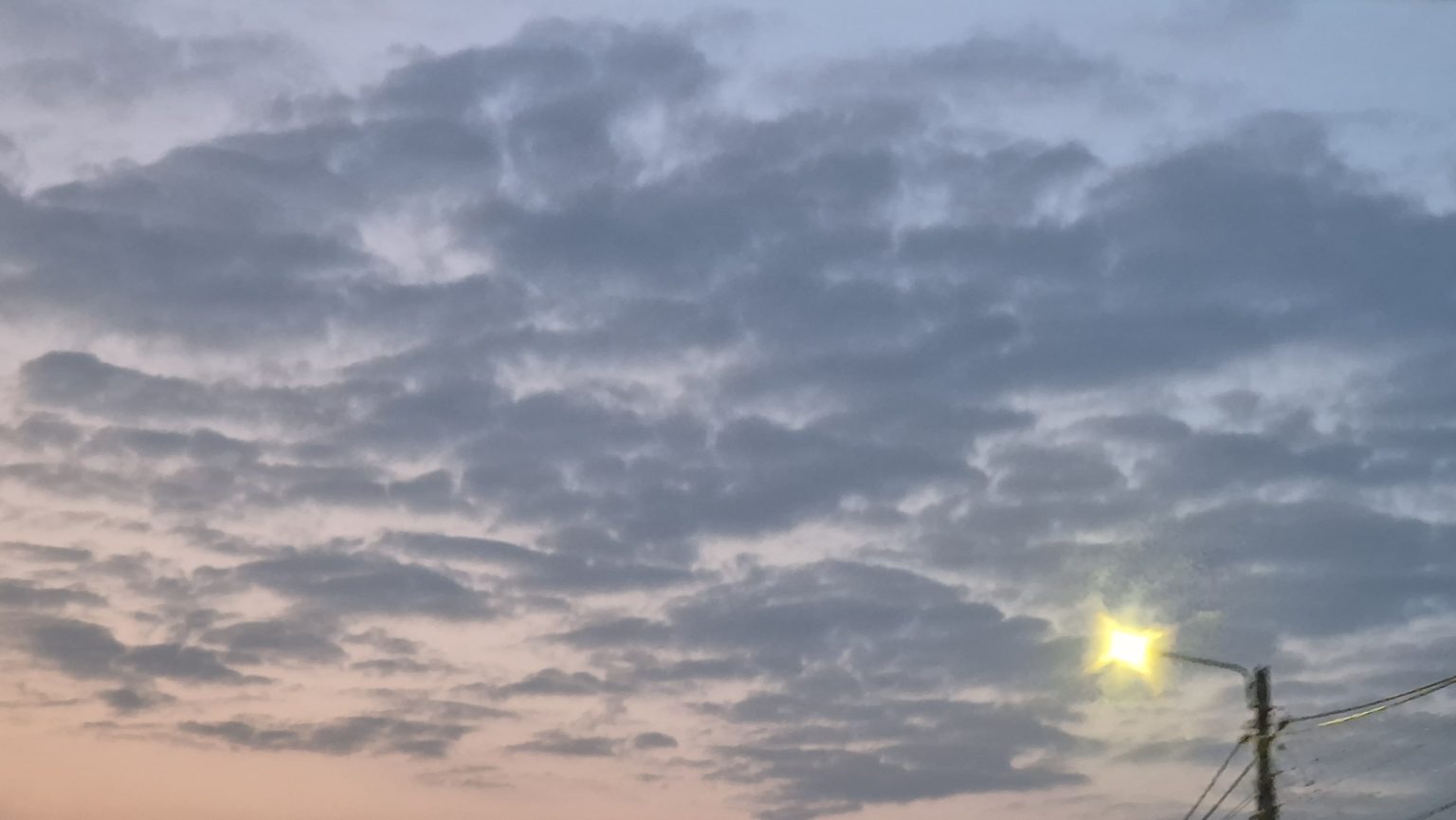 Prognoza meteo: Temperaturi oscilante, vânt intens  și precipitații distribuite neuniform,  în estul și sud-estul țării.