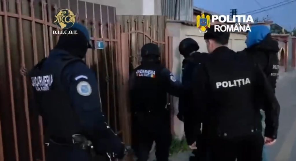 19 PERCHEZIȚII ÎN DÂMBOVIȚA ÎNTR-UN DOSAR DE TRAFIC DE DROGURI DE MARE RISC