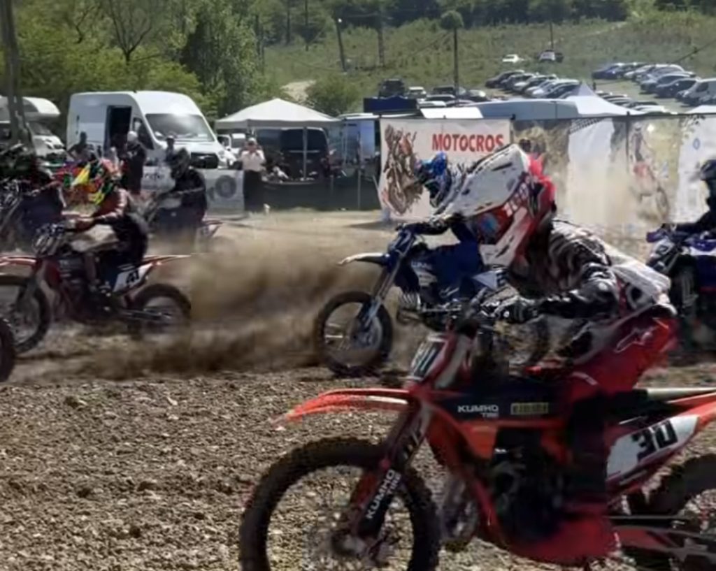Adrenalină la cote maxime:  motocros de top în etapa a II-a a Campionatului Național! 