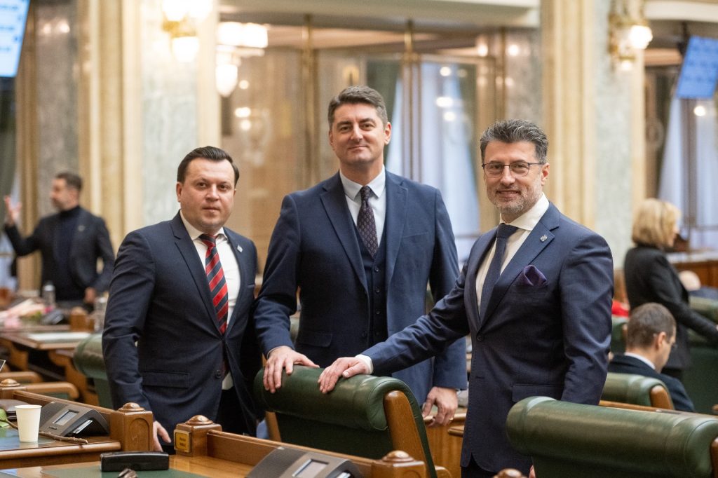 „Victorie AUR”: Gărzile medicilor, recunoscute ca vechime în muncă după votul din Senat