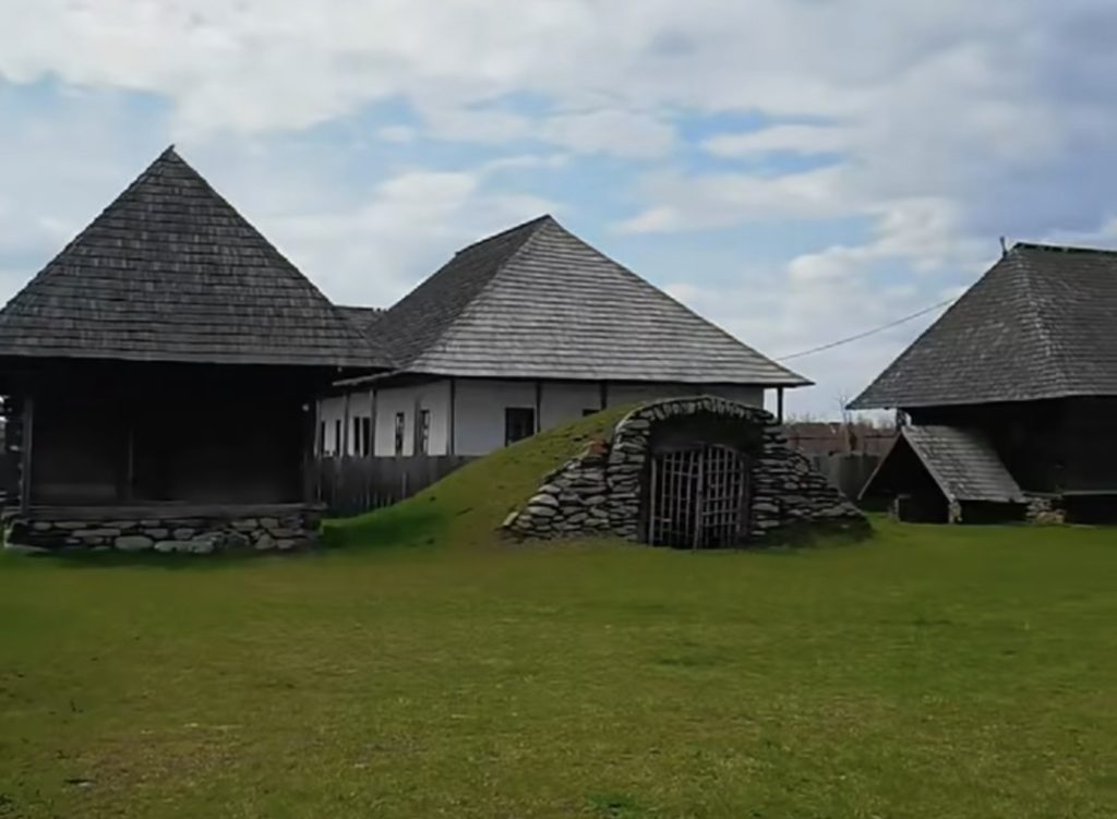 Muzeul Golești – locul unde tradiția, natura și liniștea se întâlnesc