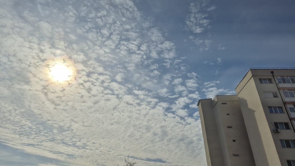 Vremea se schimbă: instabilitate atmosferică și averse în mai multe regiuni ale țării