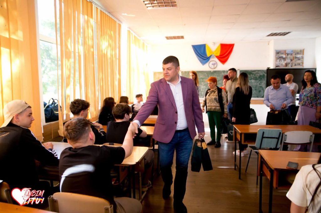 1 Iunie la Titu: bucurie, cadouri și evenimente dedicate copiilor în Parcul Orășenesc