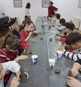 Ateliere educaționale gratuite