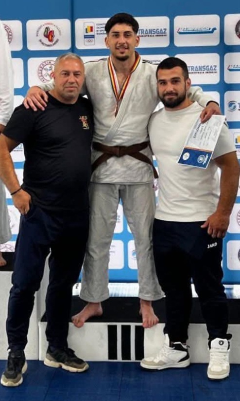 Podium național pentru CSM Târgoviște! Apostol Adrian Sebastian, medalie de bronz la Campionatul Național de Judo Seniori Podium național pentru CSM Târgoviște! Apostol Adrian Sebastian, medalie de bronz la Campionatul Național de Judo Seniori