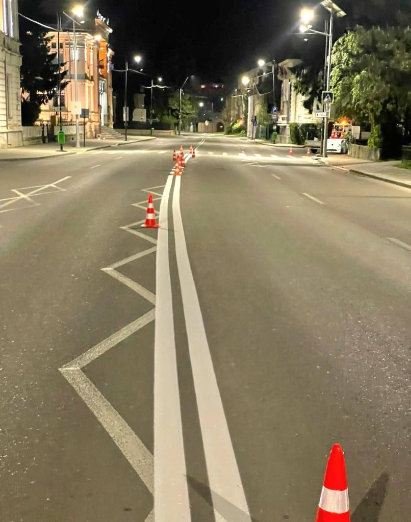 Târgoviștea lucrează și după lăsarea serii! Târgoviștea lucrează și după lăsarea serii!