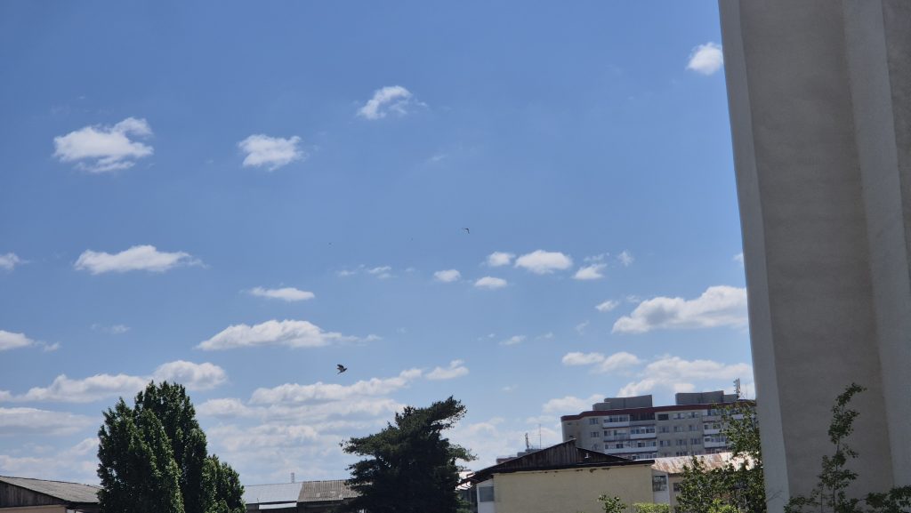 Vremea se încălzește, dar nu scăpăm de furtuni! Prognoza pentru 3 – 10 mai