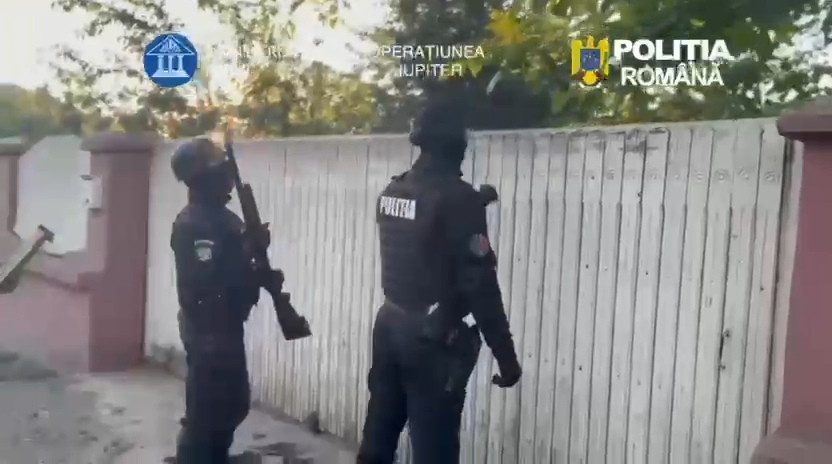 ÎN DÂMBOVIȚA ACUM : 62 DE PERCHIZIȚII ÎNTR-UN DOSAR DE FURT DE PRODUSE PETROLIERE 62 DE PERCHIZIȚII