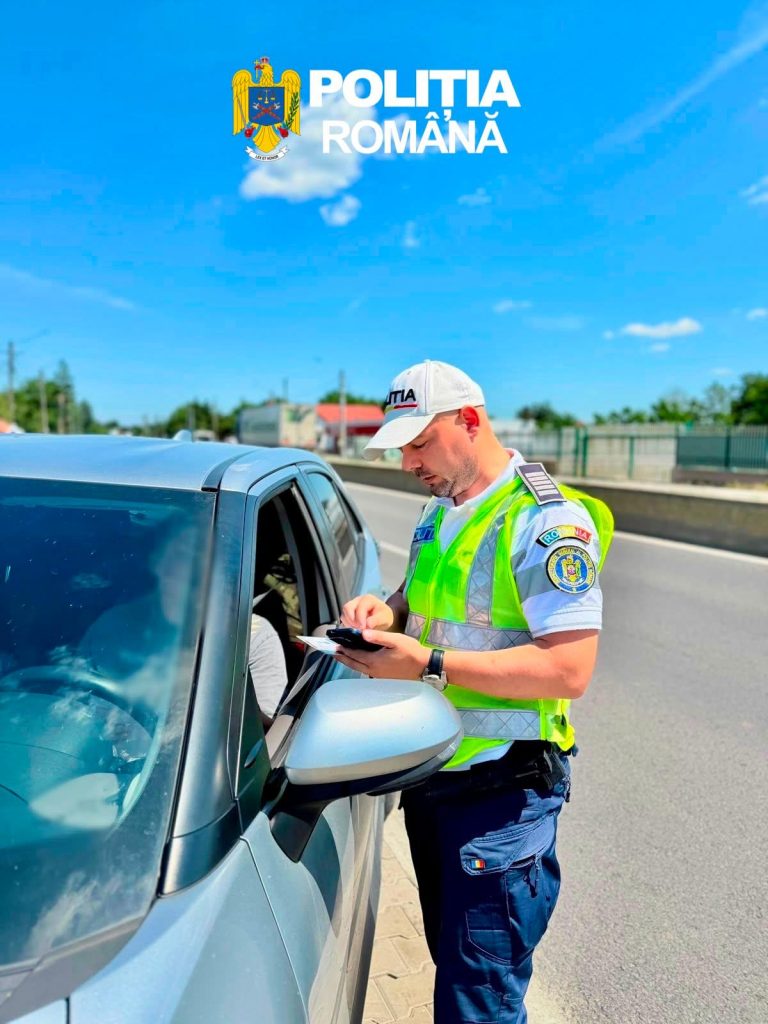 Acțiune a polițiștilor pe DN7: peste 130 de sancțiuni și 67 de permise reținute Acțiune a polițiștilor pe DN7