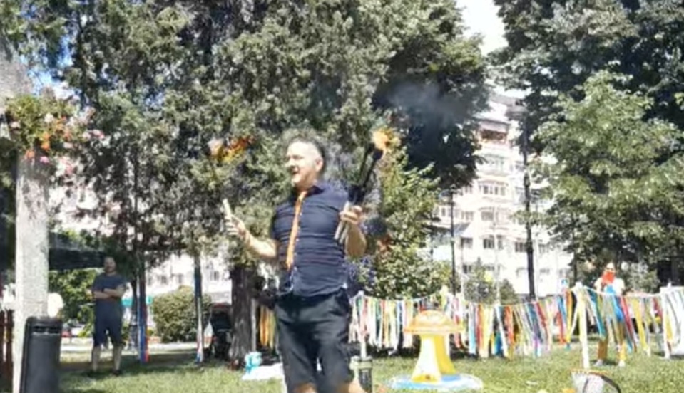 BABEL 2026: Târgoviștea zâmbește în culori – Marcos Masetti a adus magia străzii în „Grădina lui BaBa”