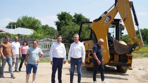 Președintele CJ, Corneliu Ștefan, în inspecție pe șantierele din Dâmbovița: investiții în drumuri, educație, apă și dezvoltarea comunităților locale