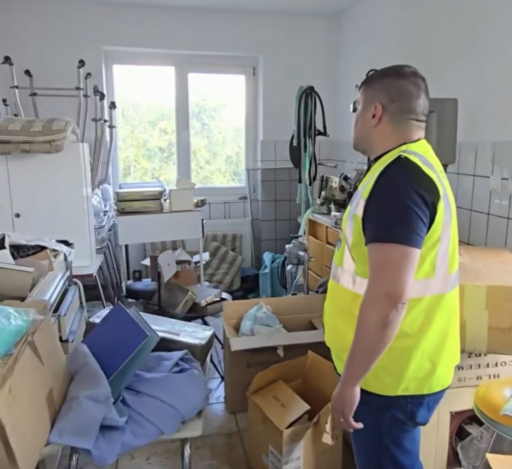 Primăria Titu a început reabilitarea completă a spațiilor din Centrul Multifuncțional