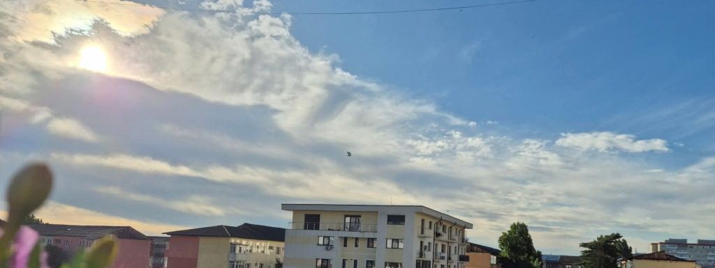 Primul val de caniculă al verii își face simțită prezența: temperaturi de 35–37°C Primul val de caniculă al verii își face simțită prezența: temperaturi de 35–37°C