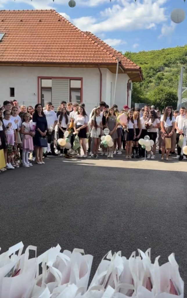 Răzvad: final de an școlar cu emoții și aprecieri pentru elevi și profesori