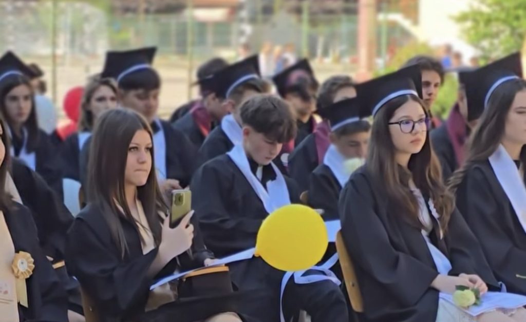 Titu sărbătorește o nouă promoție de absolvenți pregătită pentru următorul pas
