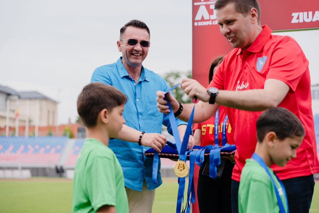 Ziua Campionilor la Târgoviște: Micii fotbaliști ai Dâmboviței, premiați pe Stadionul „Eugen Popescu” Ziua Campionilor la Târgoviște