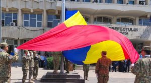 Ziua Drapelului Național, sărbătorită printr-o ceremonie oficială în Piața Tricolorului din Târgoviște