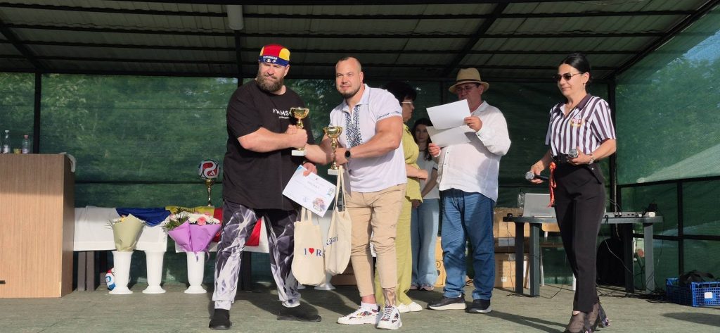 Forță, ambiție și spectacol la concursul de skandenberg de la „Ziua Ghimpățenilor de Pretutindeni” Forță, ambiție și spectacol la concursul de skandenberg de la „Ziua Ghimpățenilor de Pretutindeni”
