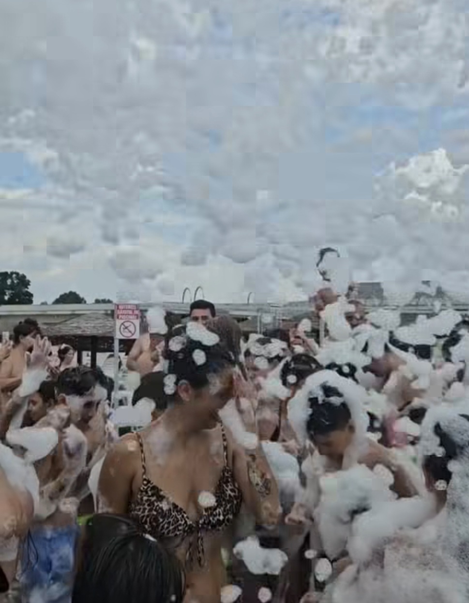 Distracție la maximum la Complexul Turistic de Natație din Târgoviște!