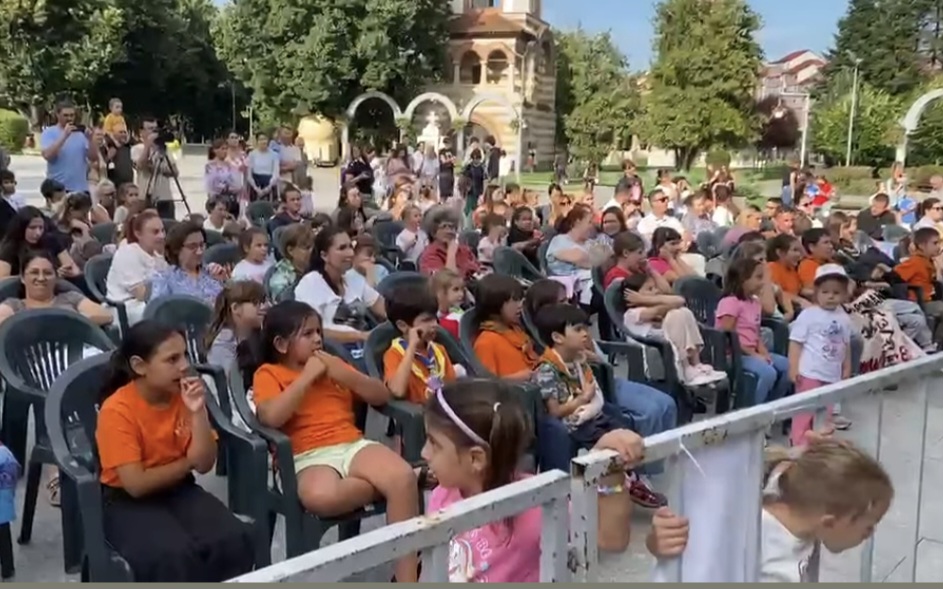 Magie și zâmbete în prima zi a Festivalului „Mimesis Fest” din Târgoviște