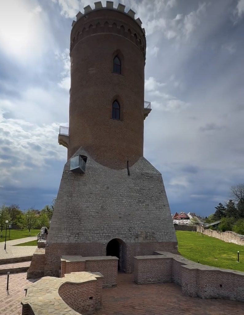 50 de elevi din Republica Moldova vor descoperit istoria la Curtea Domnească din Târgoviște