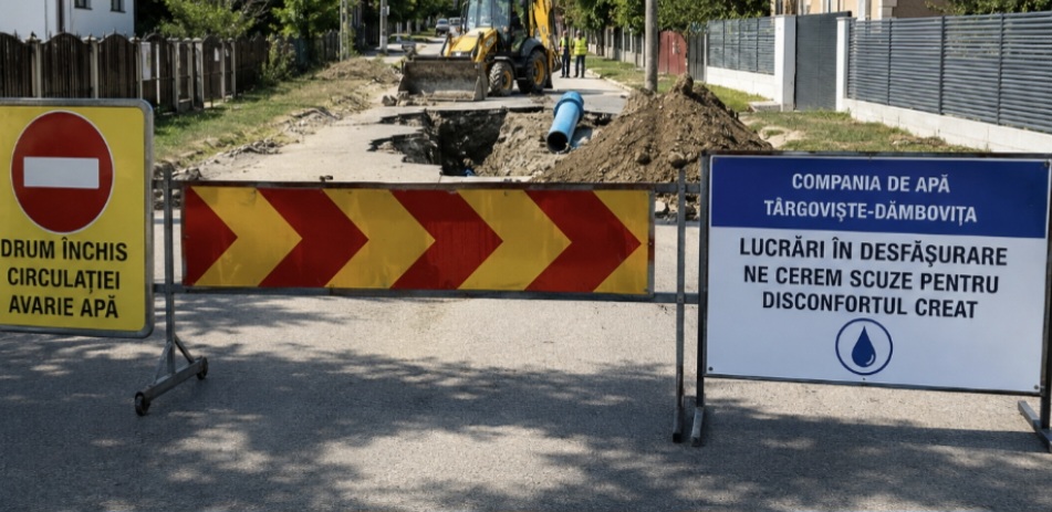 AVARIE LA CONDUCTA DE APĂ DIN DRAGOMIREȘTI! O STRADĂ A FOST ÎNCHISĂ CIRCULAȚIEI AVARIE LA CONDUCTA DE APĂ DIN DRAGOMIREȘTI! O STRADĂ A FOST ÎNCHISĂ CIRCULAȚIEI