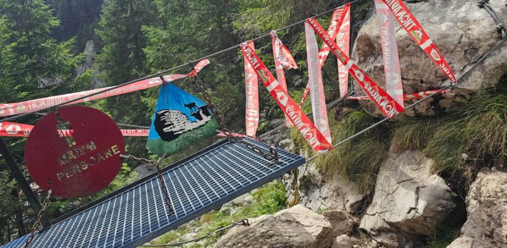 Accesul către Lacul Scropoasa și Cascada 7 Izvoare este întrerupt