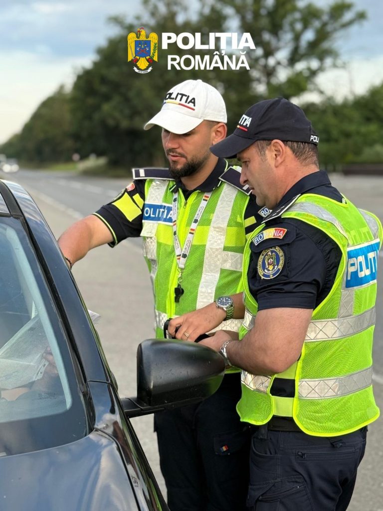 DN 7, luat la control de polițiștii rutieri din Dâmbovița. Peste 150 de șoferi, sancționați în doar patru ore polițiștii rutieri din Dâmbovița