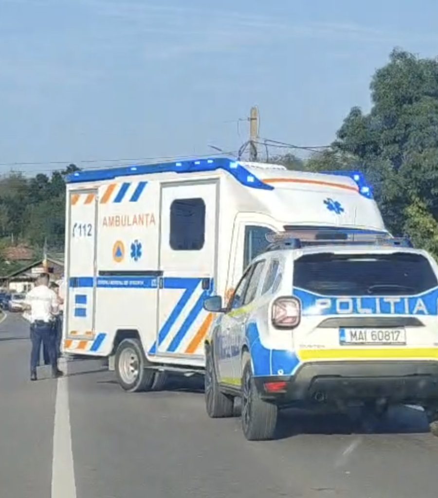 IMPACT VIOLENT PE DN72, LA DRAGODANA! DOI PASAGERI AU AJUNS LA SPITAL IMPACT VIOLENT PE DN72