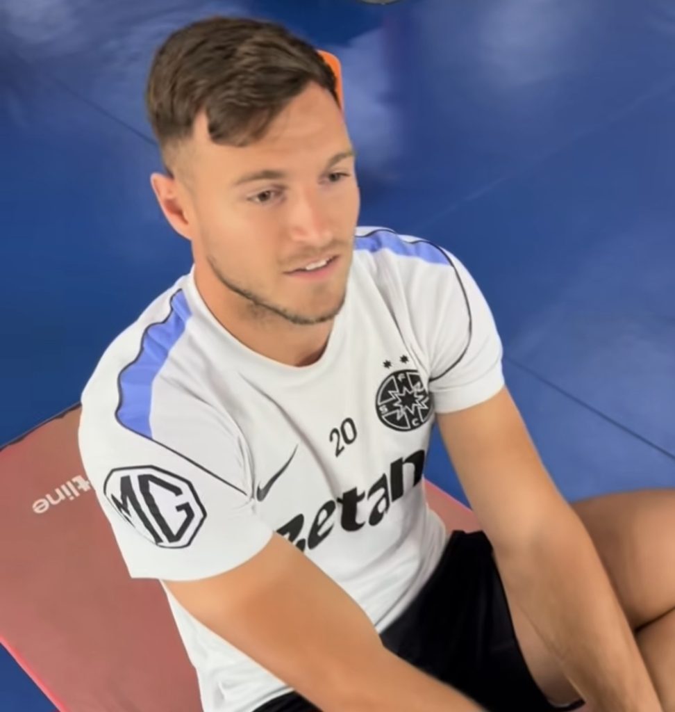 SPECTACOL ÎN ACEASTĂ SEARĂ LA TÂRGOVIȘTE! FCSB – UTA ARAD, SUB LUMINA REFLECTOARELOR SPECTACOL ÎN ACEASTĂ SEARĂ LA TÂRGOVIȘTE! FCSB – UTA ARAD