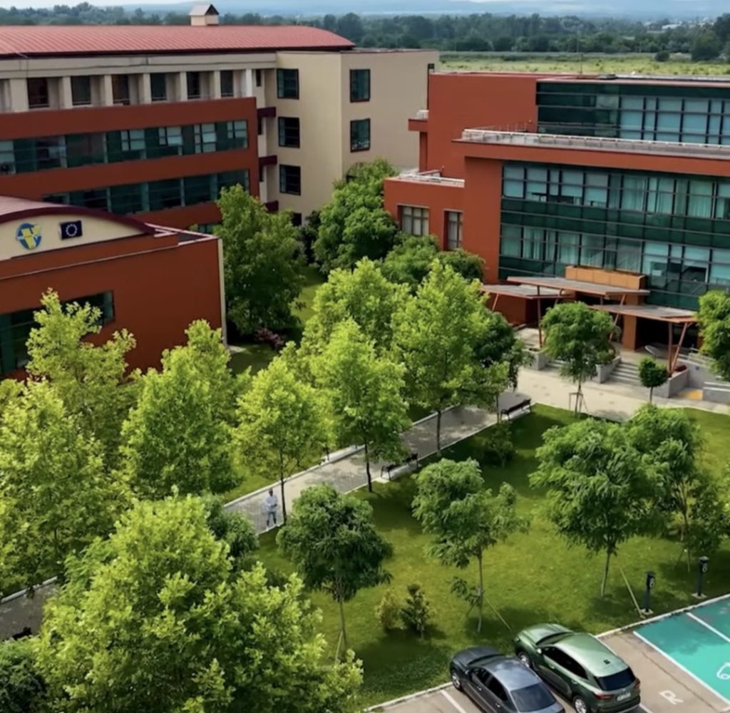 Universitatea „Valahia” din Târgoviște deschide drumul către doctorat: șase domenii pentru viitorii cercetători Universitatea „Valahia” din Târgoviște deschide drumul către doctorat: șase domenii pentru viitorii cercetători