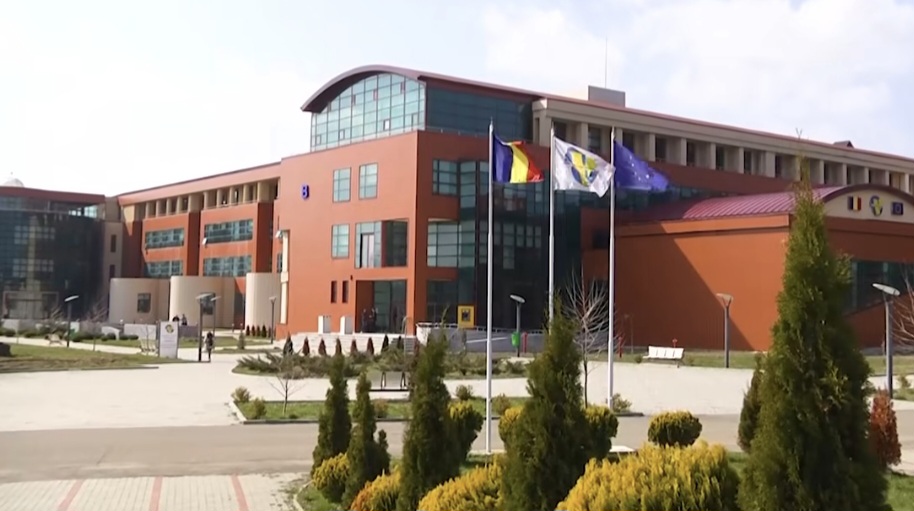 Universitatea „Valahia” dă startul admiterii de toamnă! Zeci de specializări pentru o carieră în economie, la Târgoviște Universitatea „Valahia” dă startul admiterii de toamnă! Zeci de specializări pentru o carieră în economie, la Târgoviște