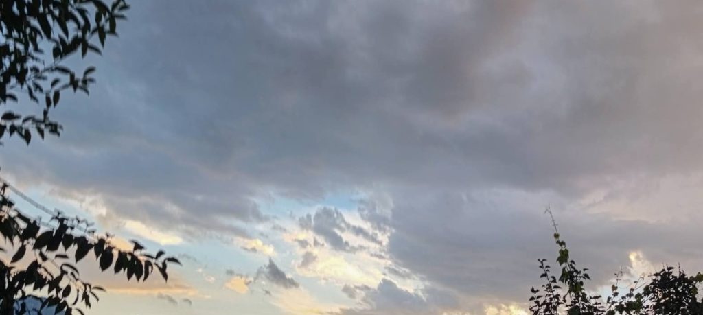 JUDEȚUL DÂMBOVIȚA, SUB INFORMARE METEO! PLOI TORRENȚIALE ȘI VÂNT PUTERNIC, ASTĂZI JUDEȚUL DÂMBOVIȚA, SUB INFORMARE METEO! PLOI TORRENȚIALE ȘI VÂNT PUTERNIC, ASTĂZI