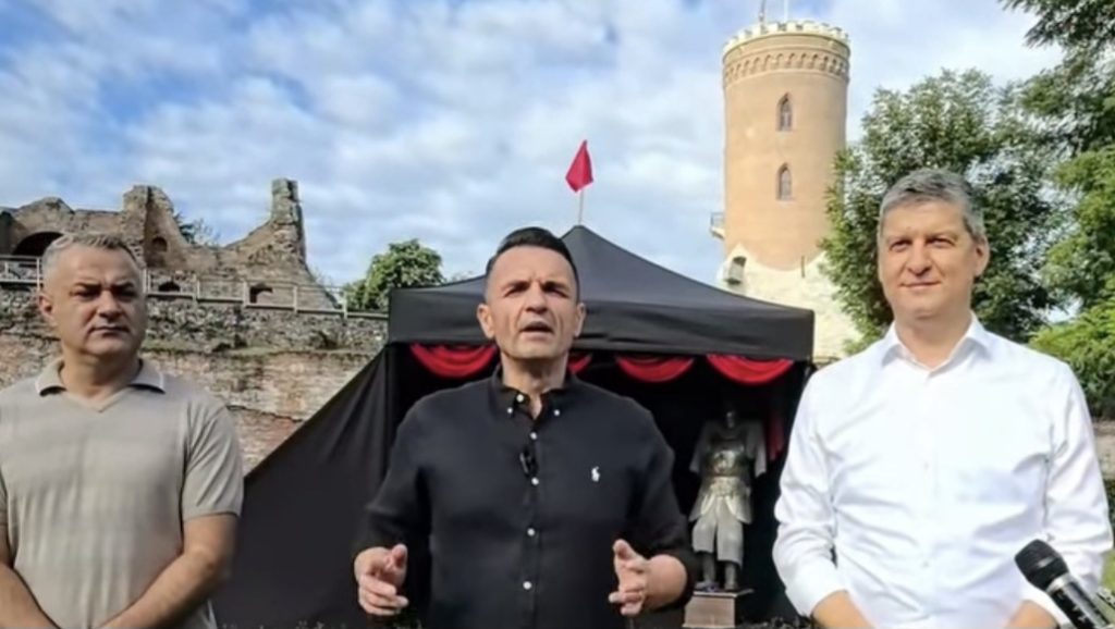 Târgoviște intră de astăzi în sărbătoare! Zilele Cetății dau startul celor cinci zile de spectacole și voie bună Târgoviște intră de astăzi în sărbătoare! Zilele Cetății dau startul celor cinci zile de spectacole și voie bună
